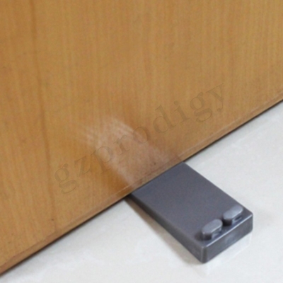 إسفين الباب البلاستيكي OEM Nonslip PVC 88x40x19mm لون رمادي غامق