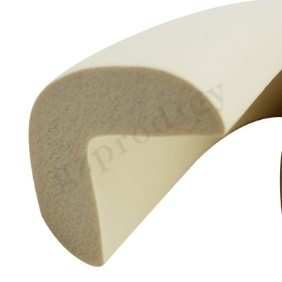 L Shape NBR Foam Plastic Edge Guard متعدد الوظائف عملي